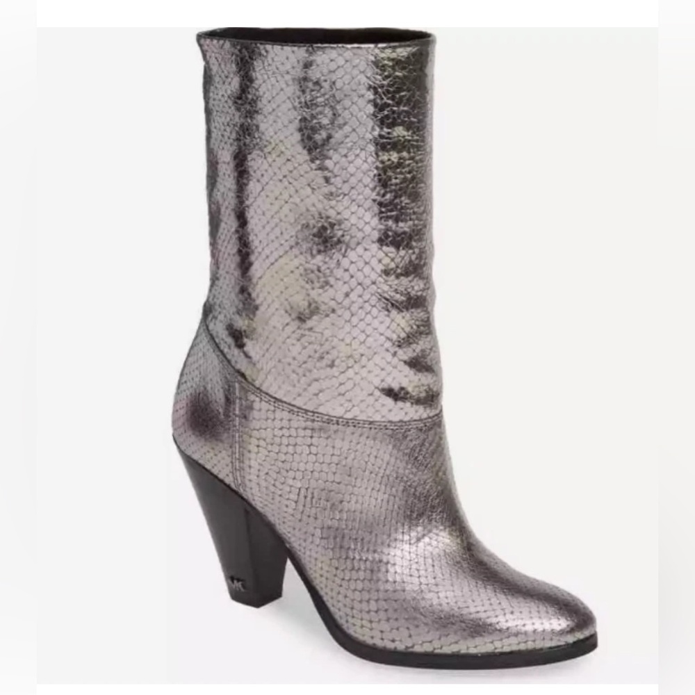 Michael Kors Women's Boots Divia Silver Metallic Leather Western EUC Size 9M